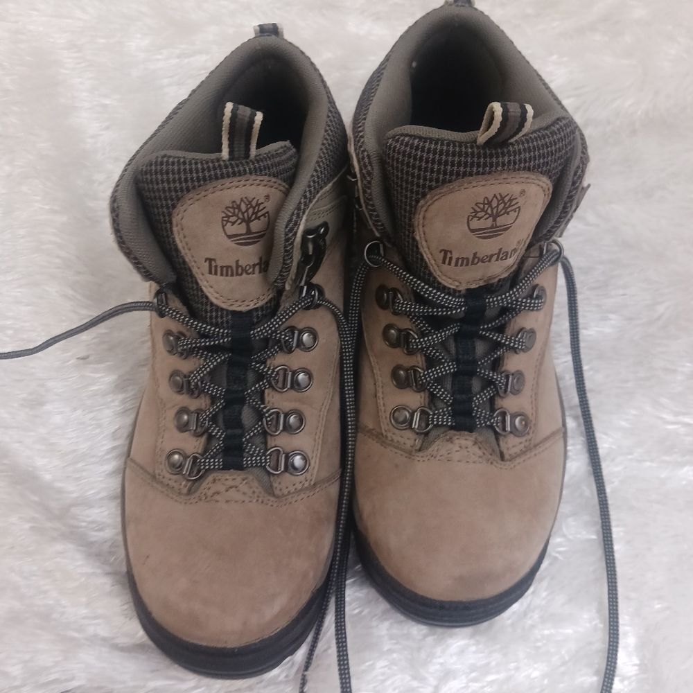 Timberlan tan boots size 8.5